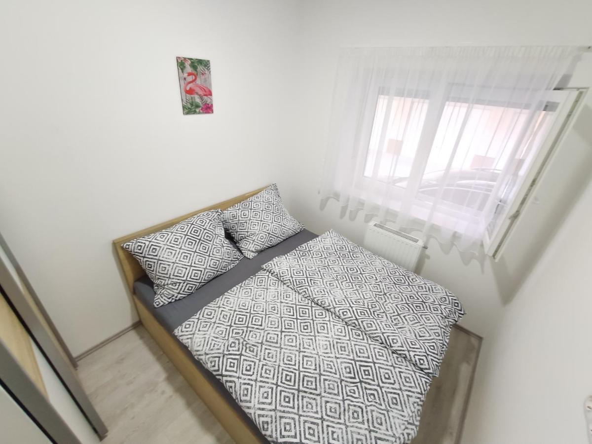 Trika Apartman Шарвар Екстер'єр фото