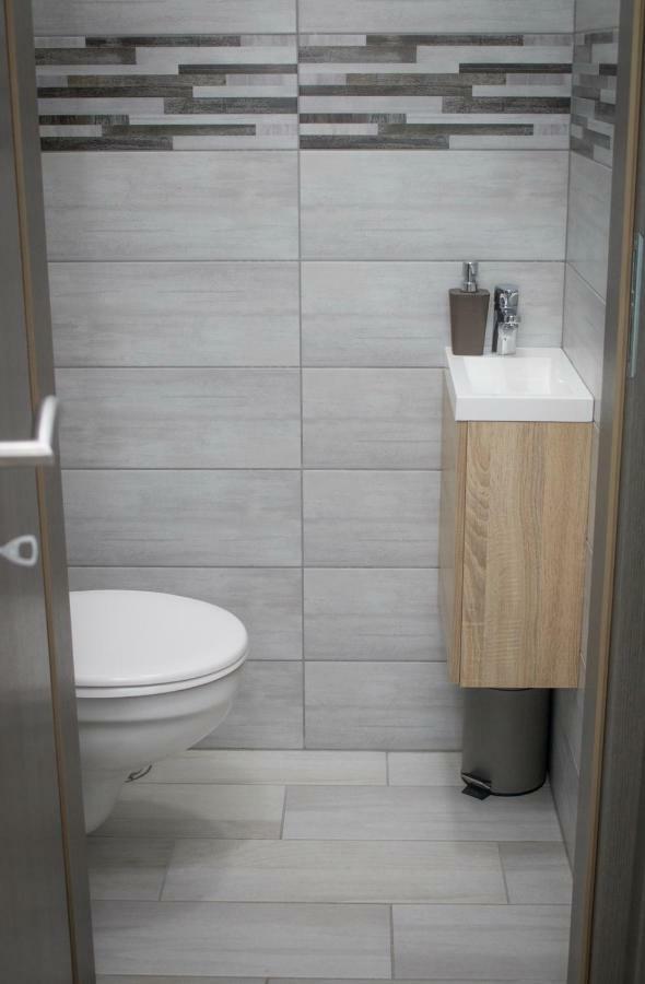 Trika Apartman Шарвар Екстер'єр фото